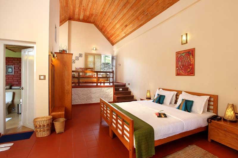 Colonial Cottages (Peak Season)